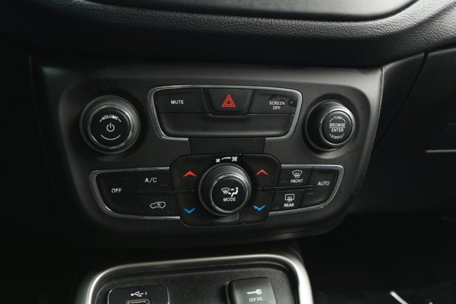 Used 2020 Jeep Compass Sport image 16