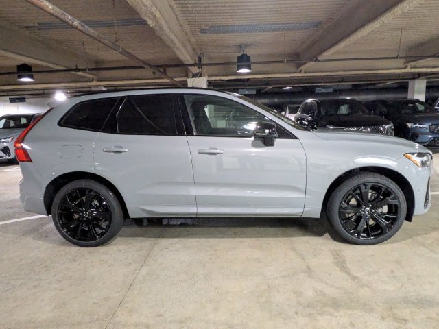 New 2026 Volvo XC60 T8 Ultra w/ Climate Package AWD/4WD image 2