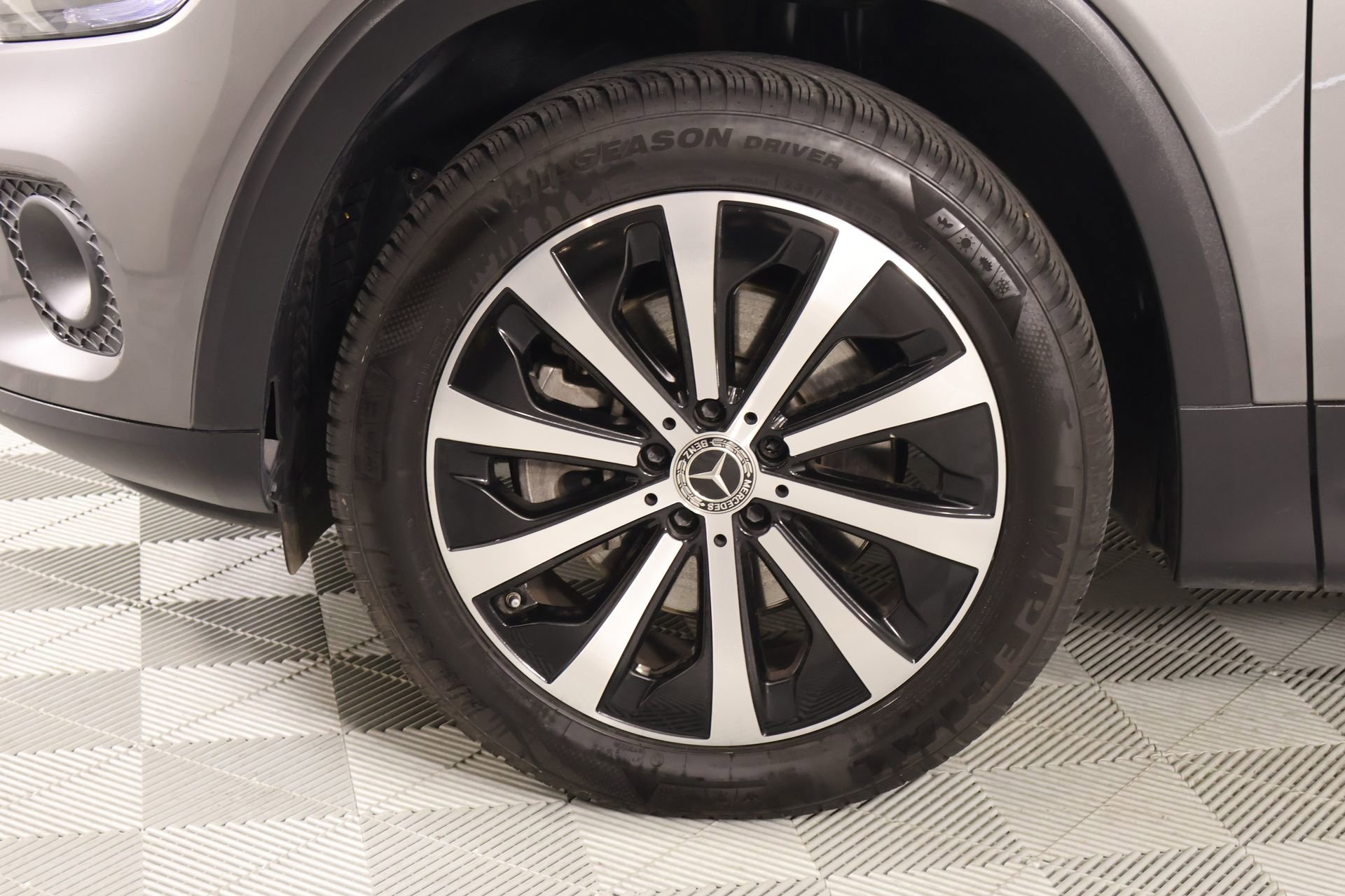 Used 2023 Mercedes-Benz GLB 250 image 17