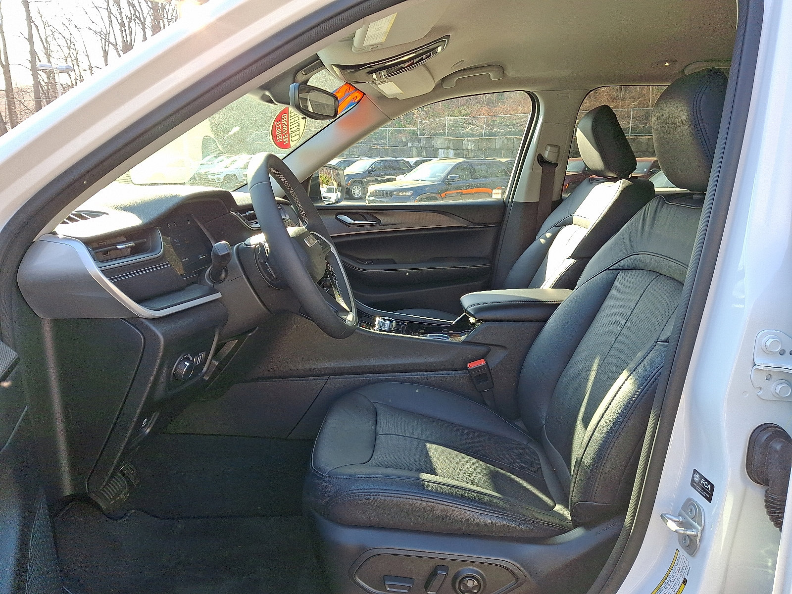 Certified 2023 Jeep Grand Cherokee Laredo image 14