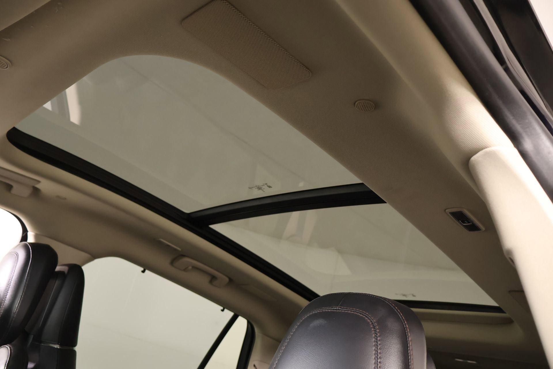 Used 2021 Lincoln Aviator Grand Touring w/ Equipment Group 302A image 17