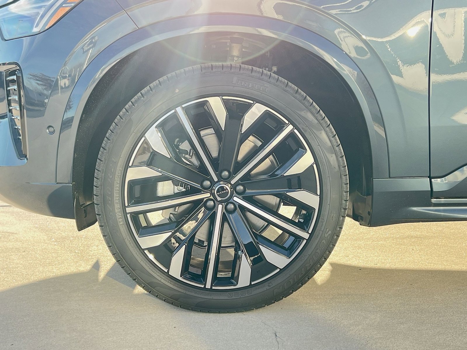 New 2026 Volvo XC90 B6 Ultra image 12