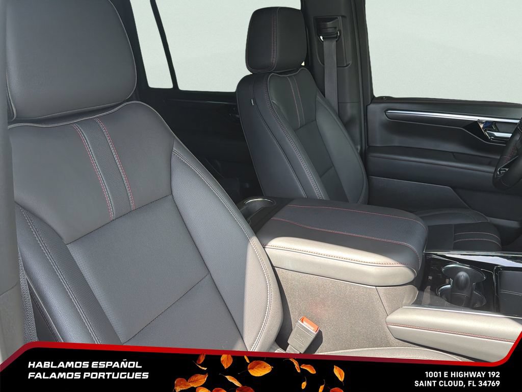 Certified 2026 Chevrolet Suburban RST w/ Comfort Package AWD/4WD image 32