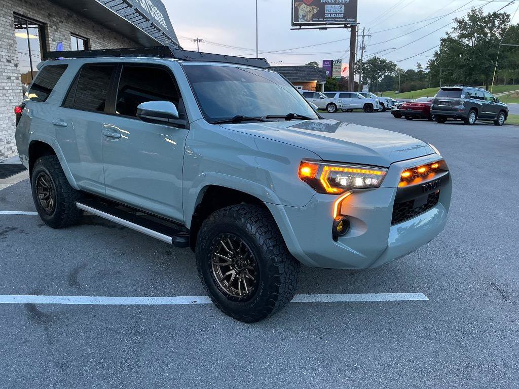 Used 2022 Toyota 4Runner Trail Special Edition AWD/4WD image 5