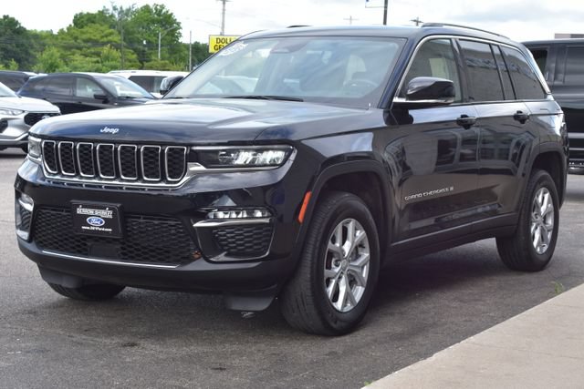 Used 2023 Jeep Grand Cherokee Limited AWD/4WD image 13