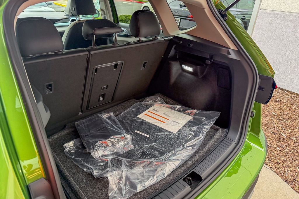 New 2026 Volkswagen Taos SE image 23