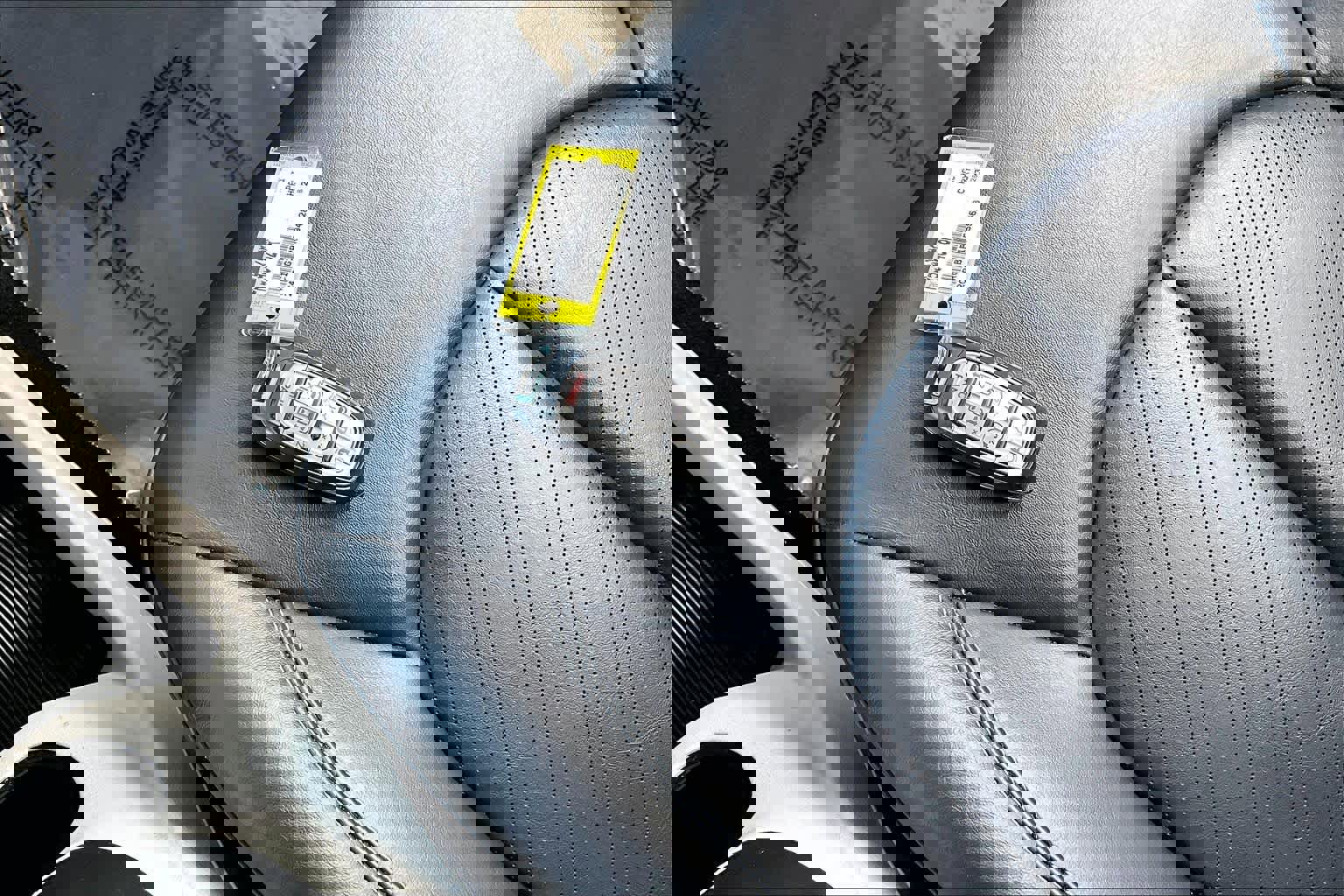 Used 2024 Chrysler Pacifica Touring-L image 14