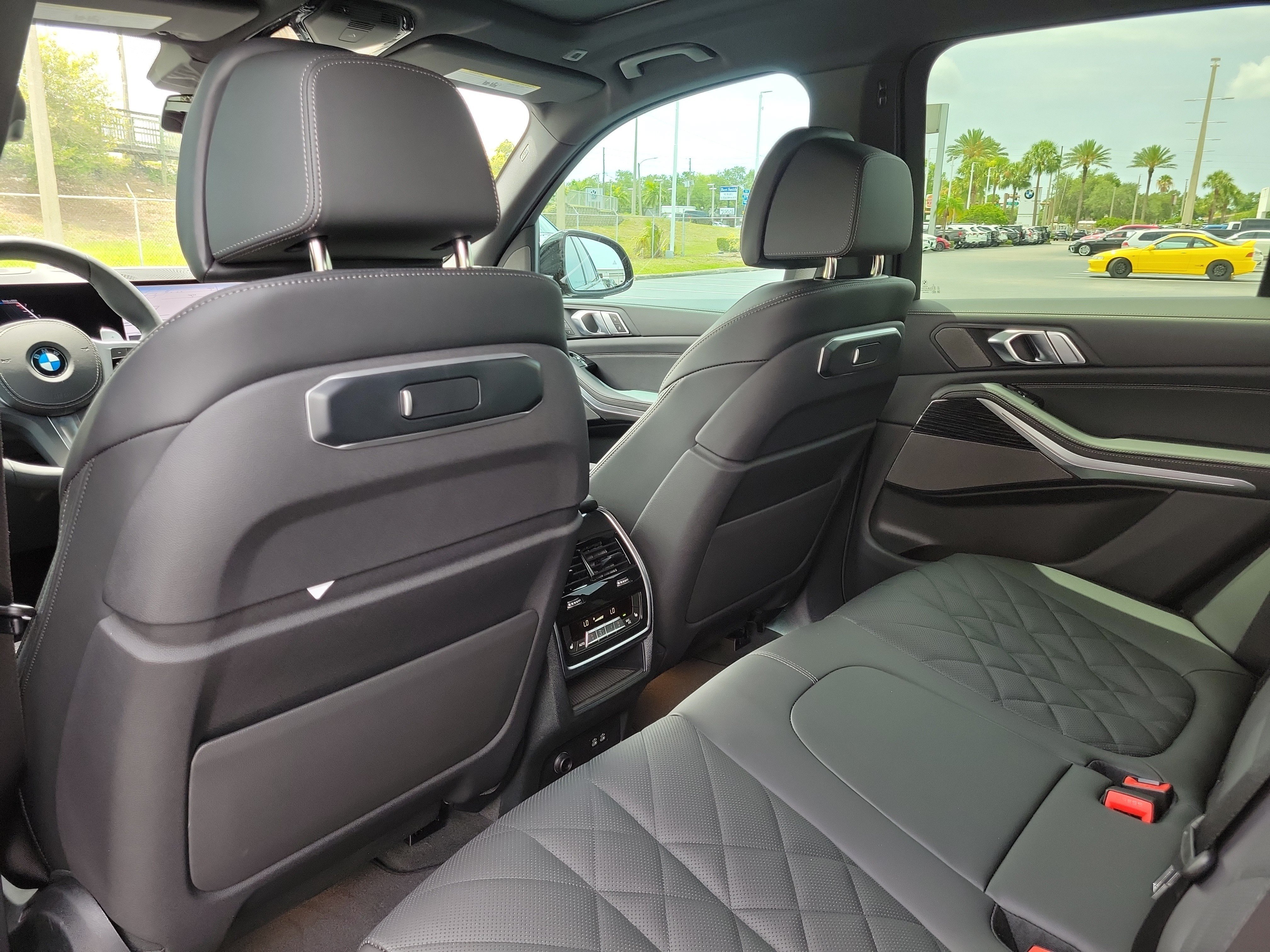 New 2026 BMW X5 xDrive40i w/ M Sport Package AWD/4WD image 9