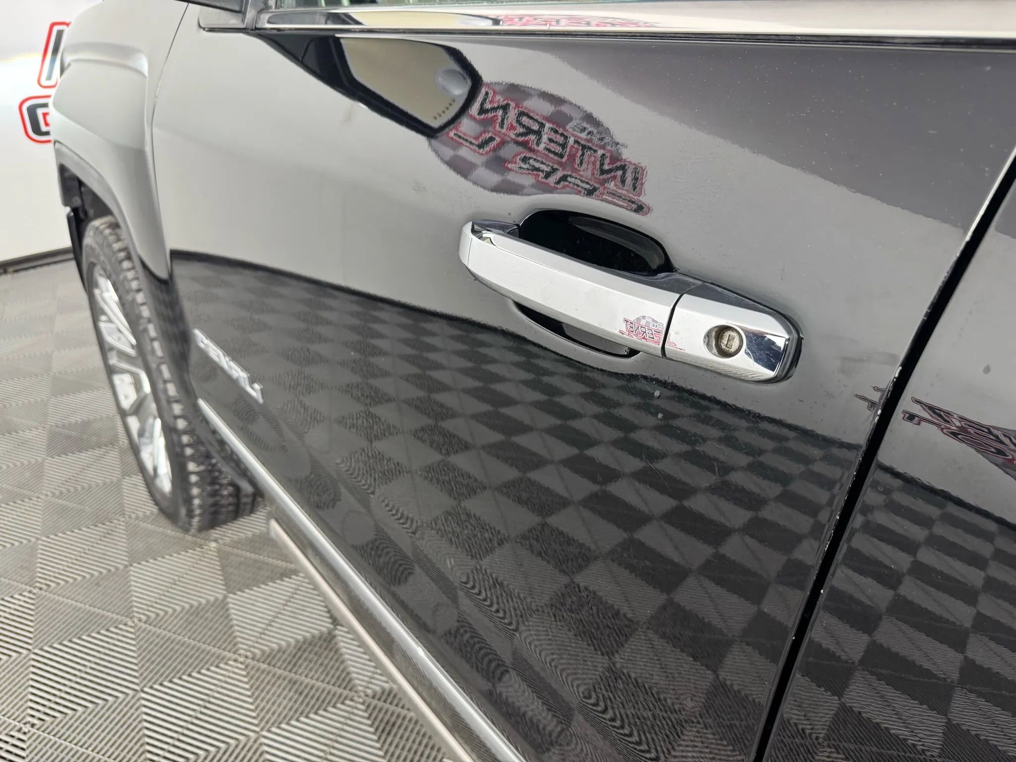 Used 2018 GMC Sierra 1500 Denali w/ Denali Ultimate Package image 25