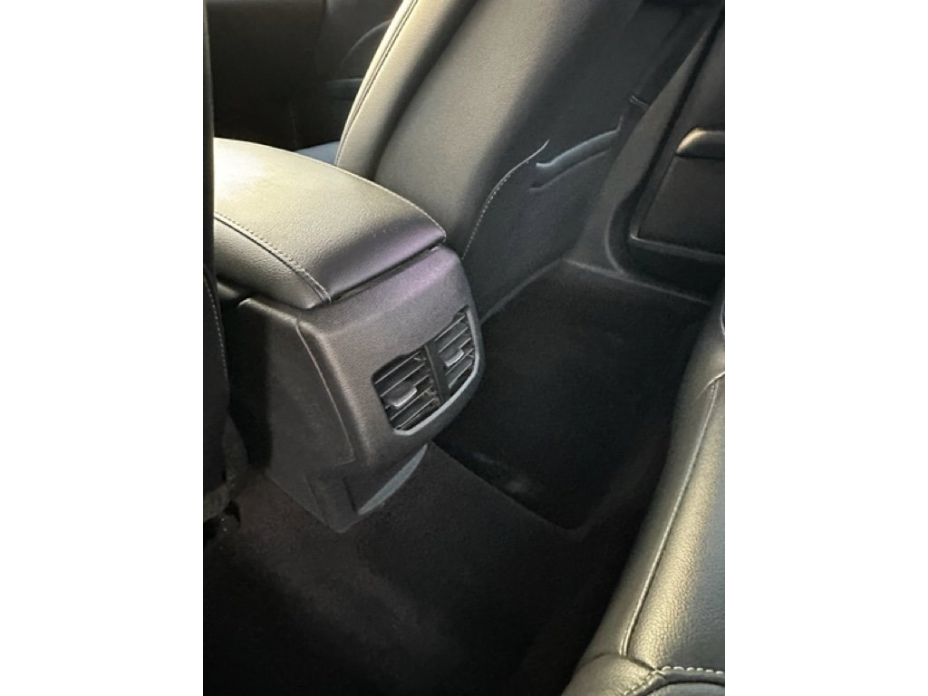 Used 2017 Ford Fusion SE w/ Equipment Group 201A image 10