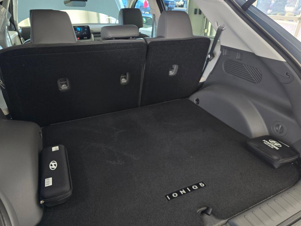New 2026 Hyundai Ioniq 5 SEL image 18