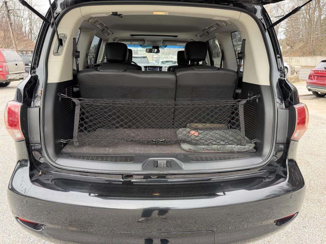 Used 2011 INFINITI QX56 Base 4x4 4dr SUV w/ Theater Pkg image 21