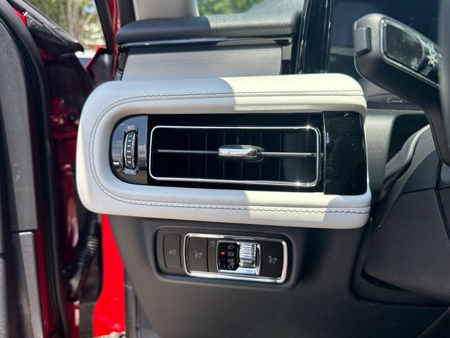 New 2026 Lincoln Aviator Reserve w/ Jet Appearance Package AWD/4WD image 24