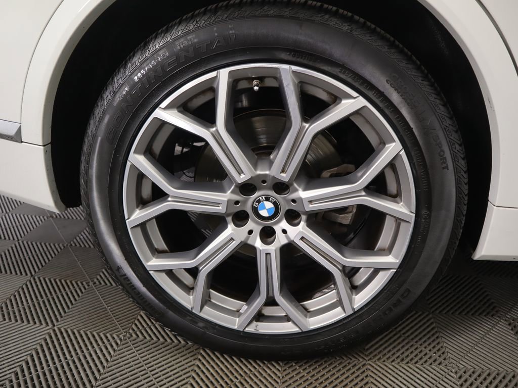 Used 2023 BMW X7 xDrive40i w/ Premium Package image 34