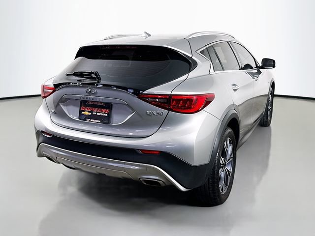 Used 2017 INFINITI QX30 AWD image 6