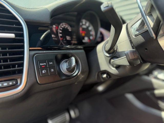 Used 2023 Porsche Cayenne GTS AWD/4WD image 17