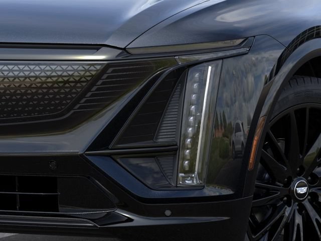 New 2027 Cadillac Lyriq Signature Sport w/ LPO, ONYX Package AWD/4WD image 11
