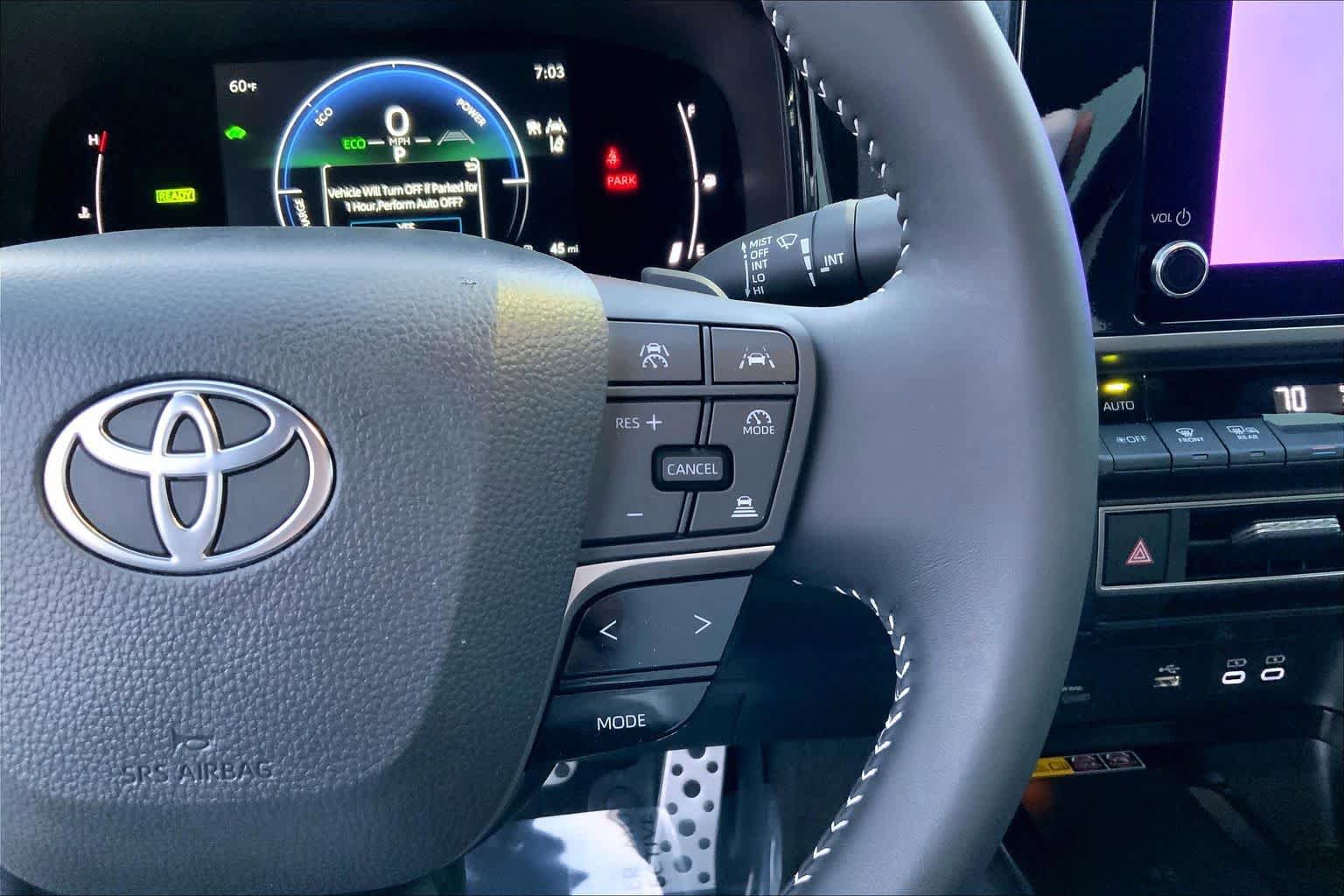 Used 2026 Toyota Camry SE FWD image 24