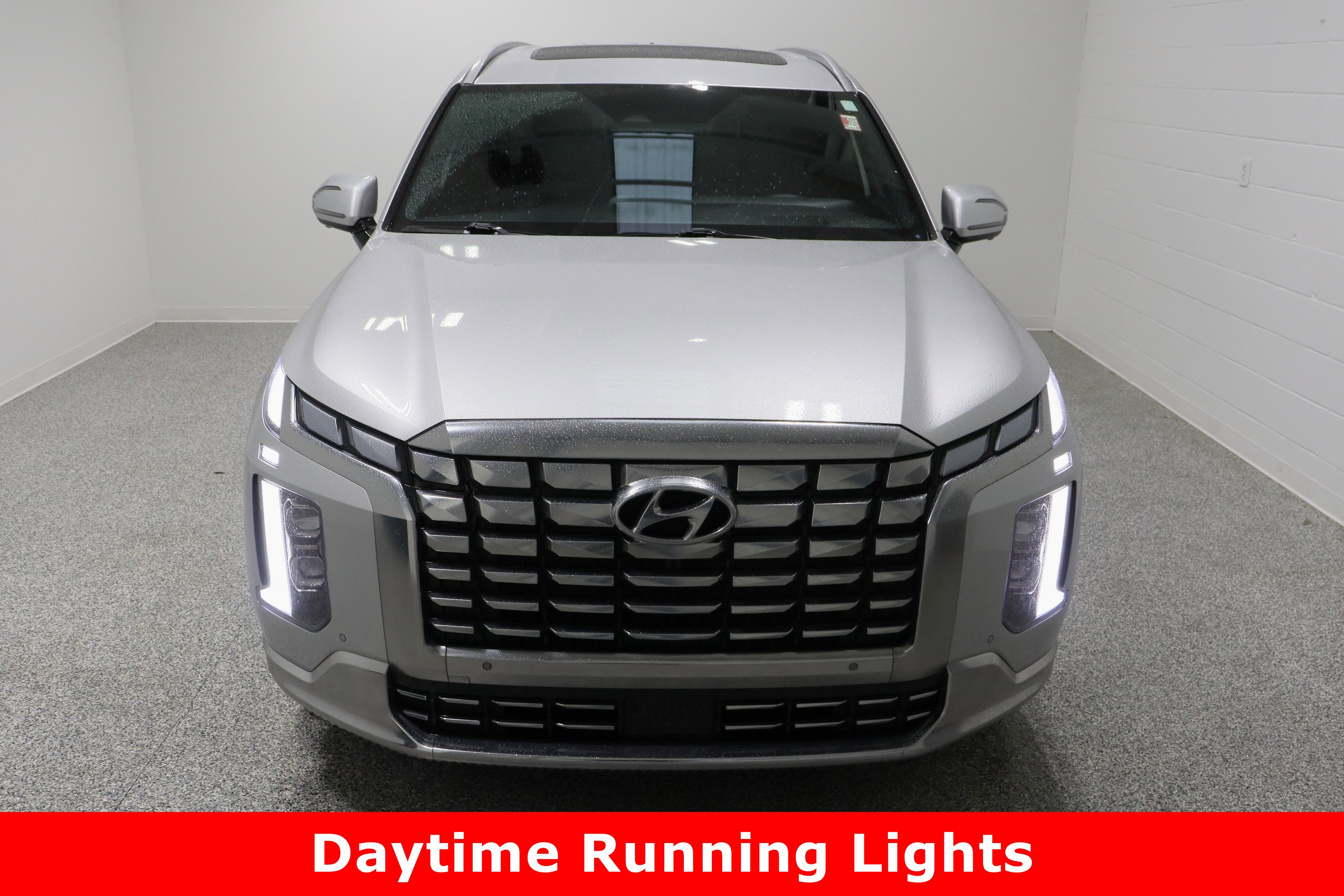 Used 2025 Hyundai Palisade Calligraphy image 3