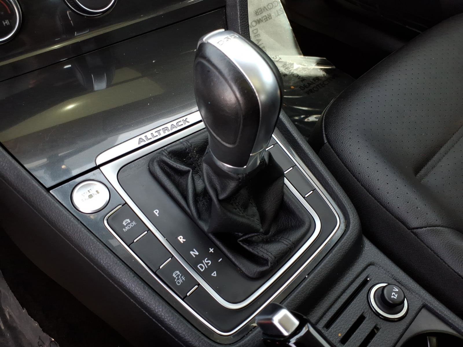 Used 2018 Volkswagen Golf Alltrack SE image 31