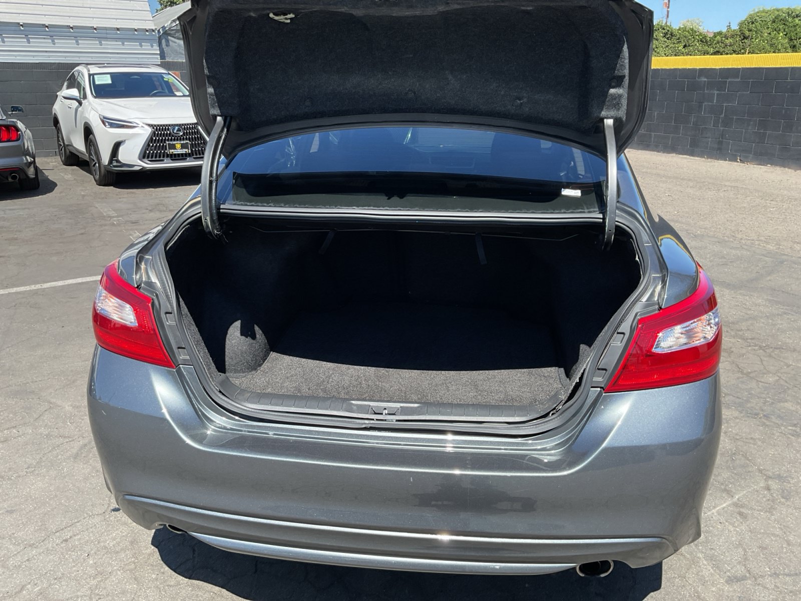 Used 2017 Nissan Altima 2.5 S w/ Power Driver Seat Package FWD image 26