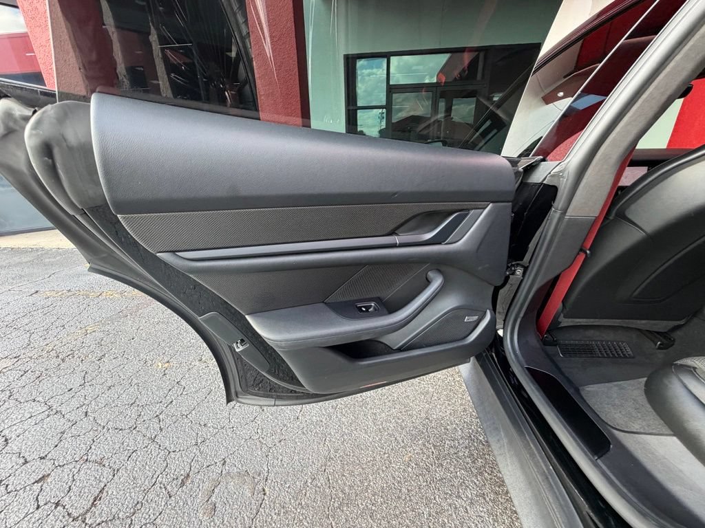 Used 2020 Porsche Taycan 4S w/ Performance Package AWD/4WD image 29