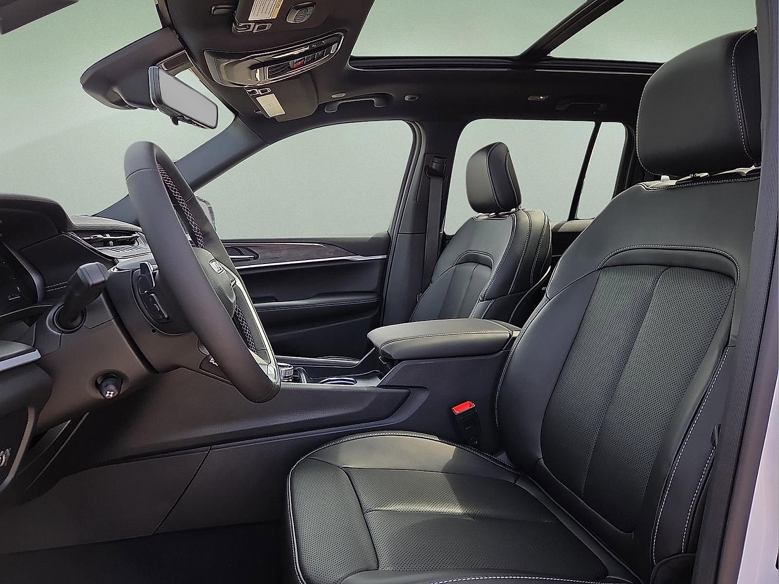 New 2026 Jeep Grand Cherokee Limited w/ Luxury Tech Group II image 14