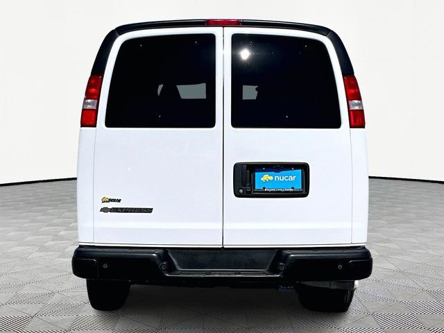Used 2024 Chevrolet Express 3500 LS RWD image 5