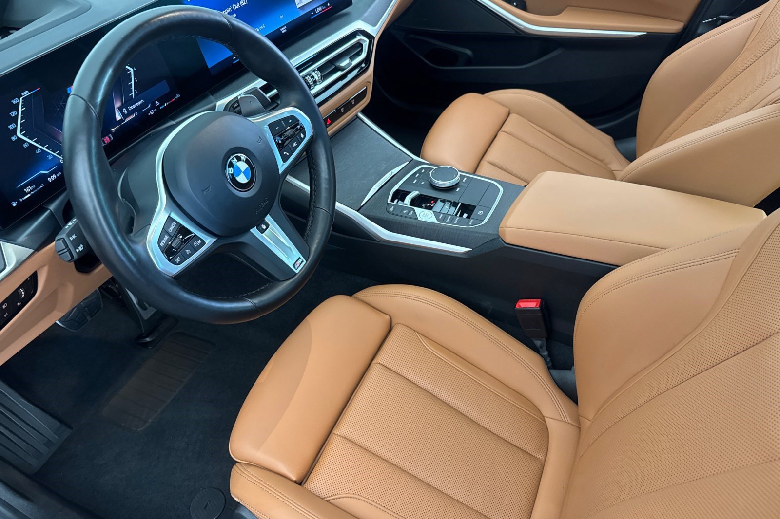 Used 2024 BMW 330i Sedan w/ M Sport Package RWD image 4