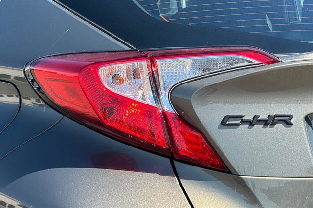 Certified 2021 Toyota C-HR LE image 30