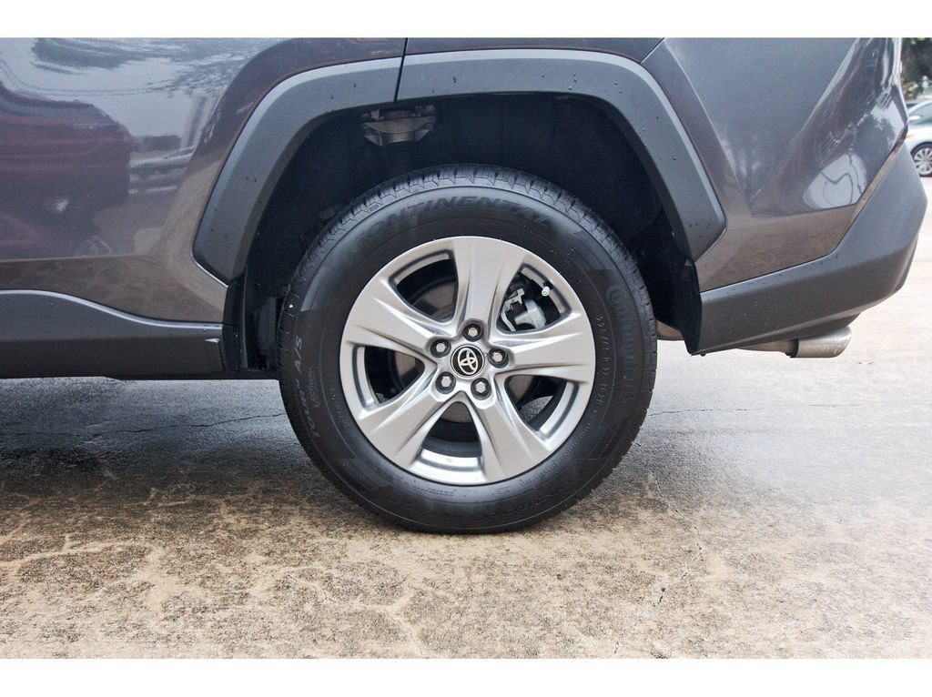 Used 2024 Toyota RAV4 XLE w/ Convenience Package FWD image 34