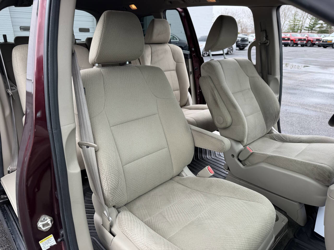 Used 2014 Honda Odyssey LX image 11