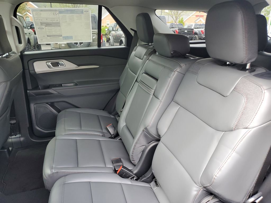 New 2026 Ford Explorer Active AWD/4WD image 28