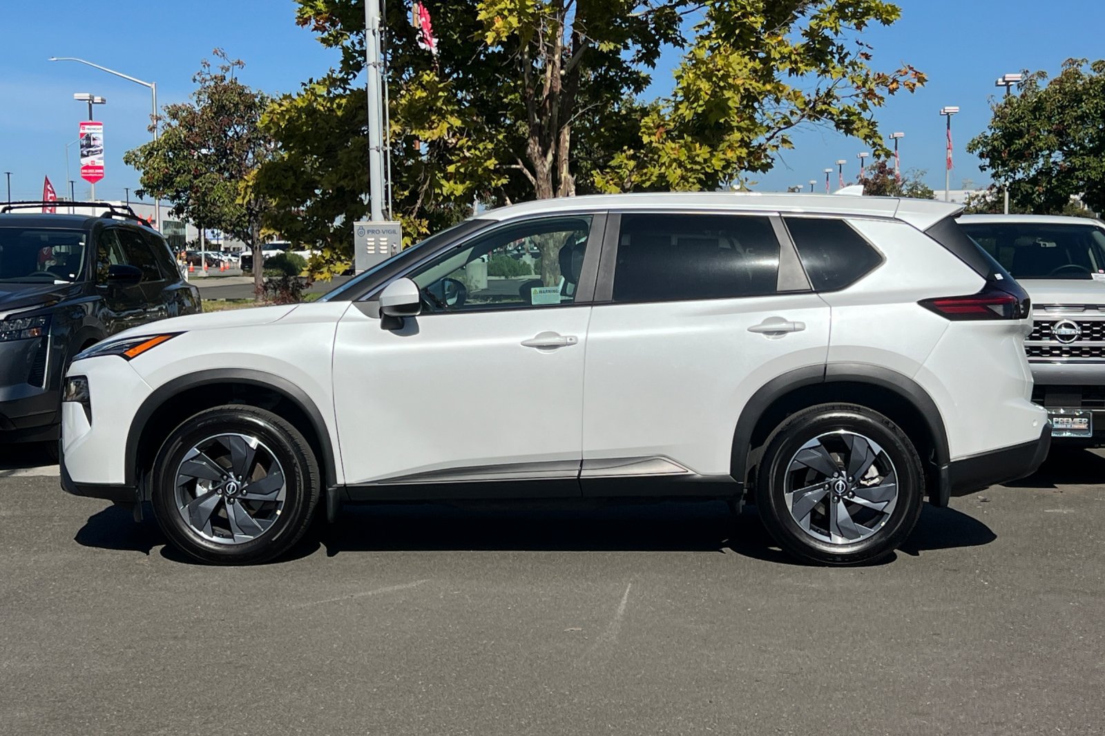 Certified 2026 Nissan Rogue SV FWD image 7