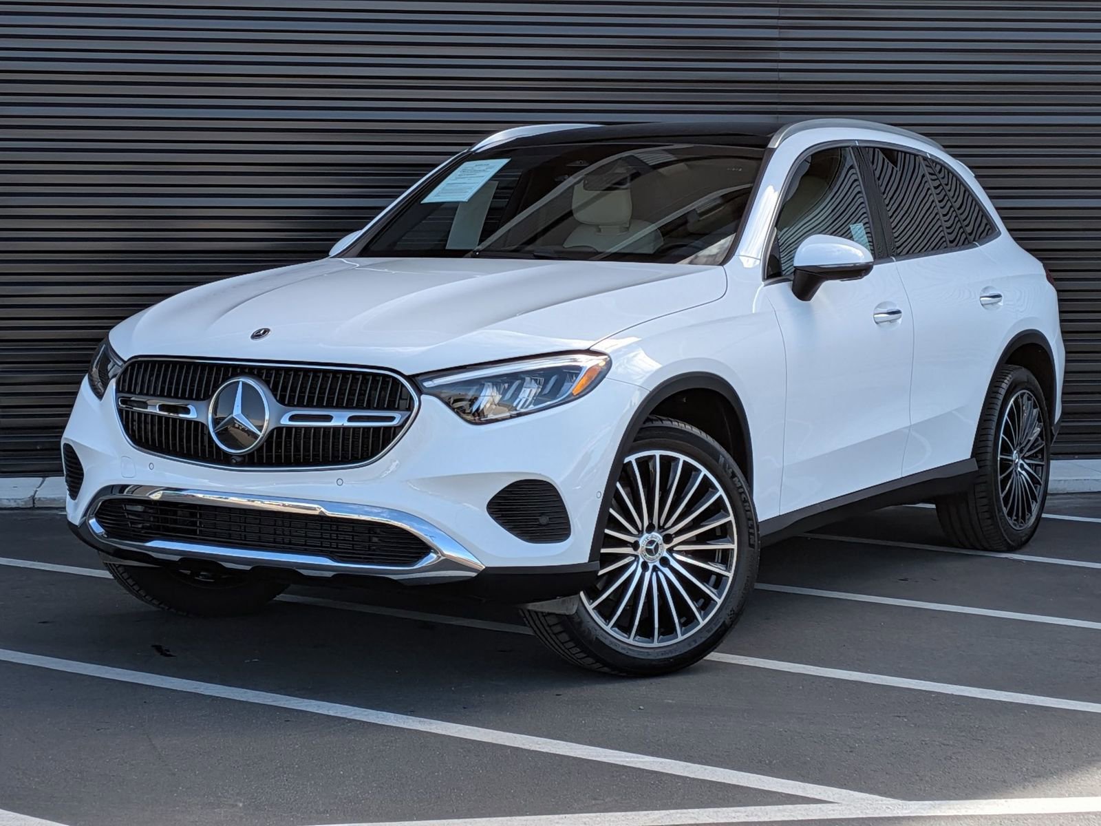 Used 2025 Mercedes-Benz GLC 300