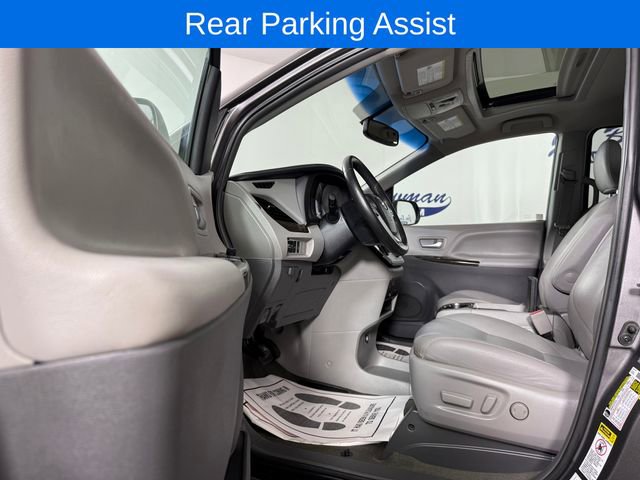 Used 2017 Toyota Sienna XLE AWD/4WD image 11