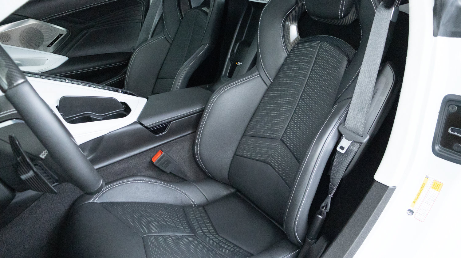 Used 2024 Chevrolet Corvette Z06 RWD image 12