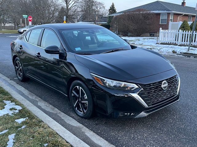 Used 2025 Nissan Sentra SV image 3