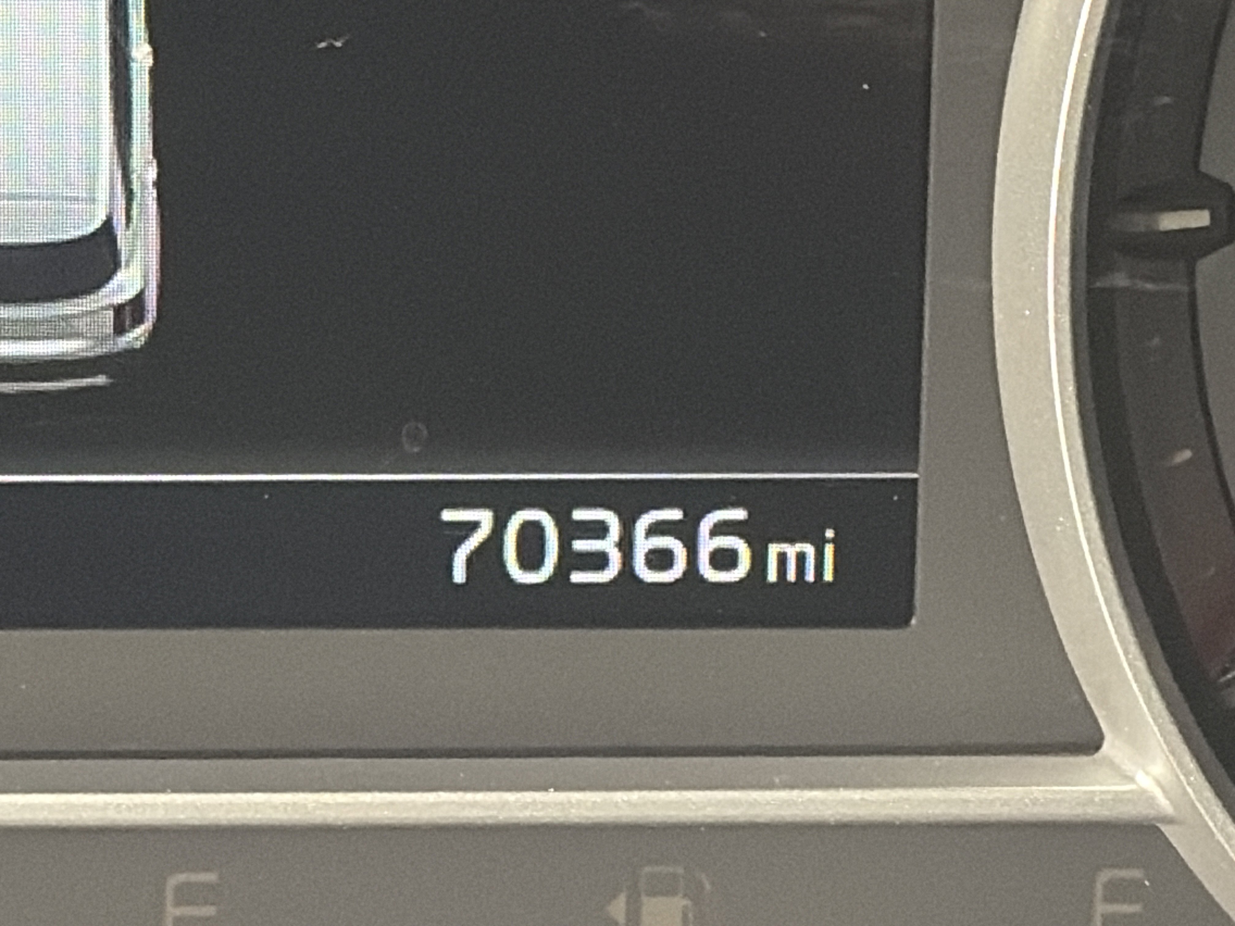 Certified 2022 Kia Sorento S w/ Panoramic Sunroof Package image 5