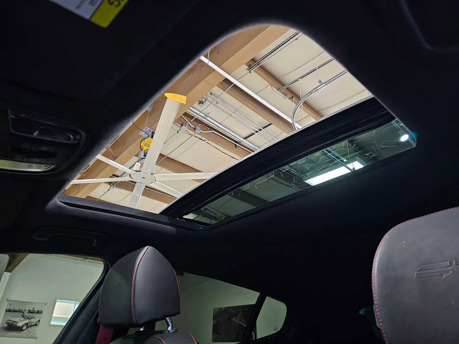 Used 2023 Kia Stinger GT2 w/ Option Group 015 image 22