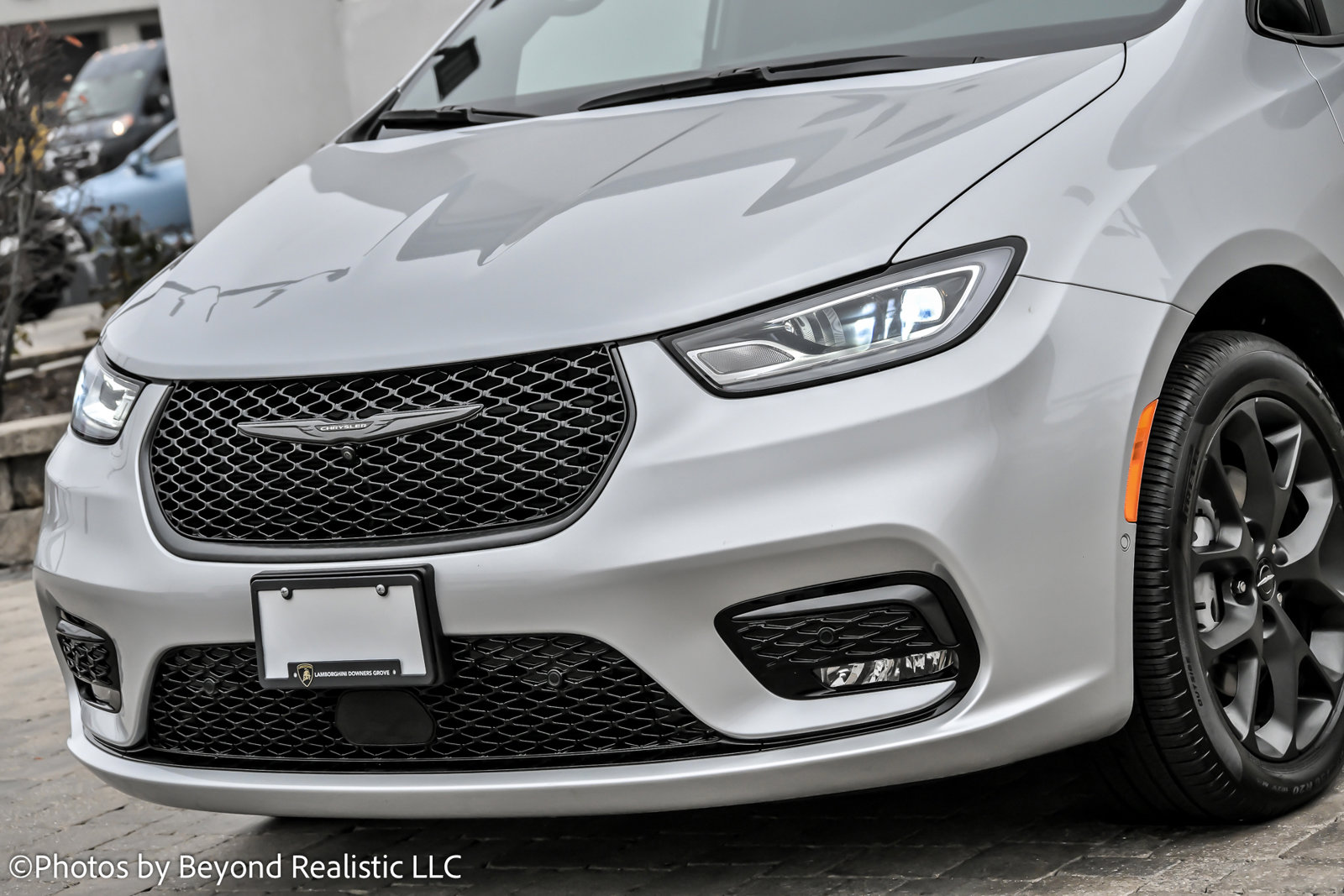 Used 2024 Chrysler Pacifica Limited w/ S Appearance Package image 11