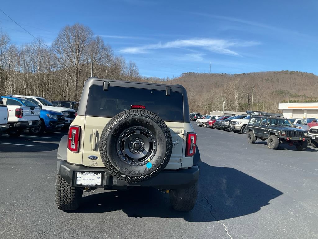 New 2025 Ford Bronco Outer Banks w/ Sasquatch Package image 6