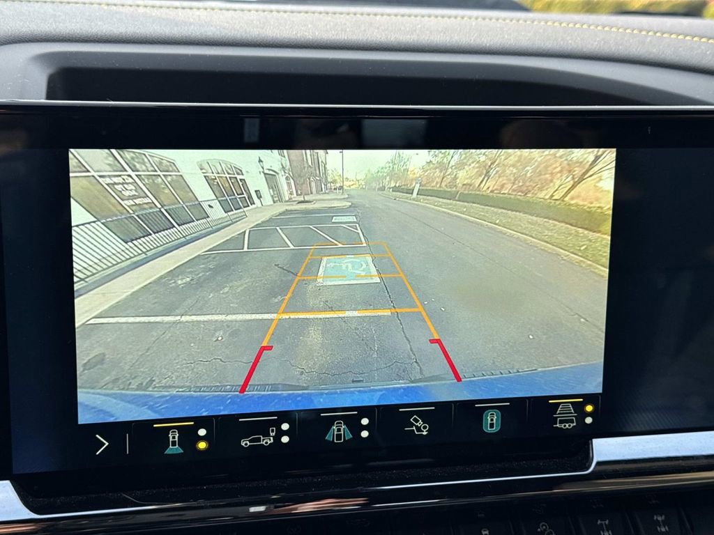 Used 2022 Chevrolet Silverado 1500 ZR2 w/ Technology Package image 21