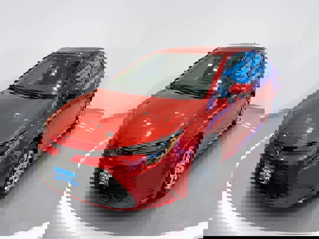 Used 2020 Toyota Corolla LE image 1