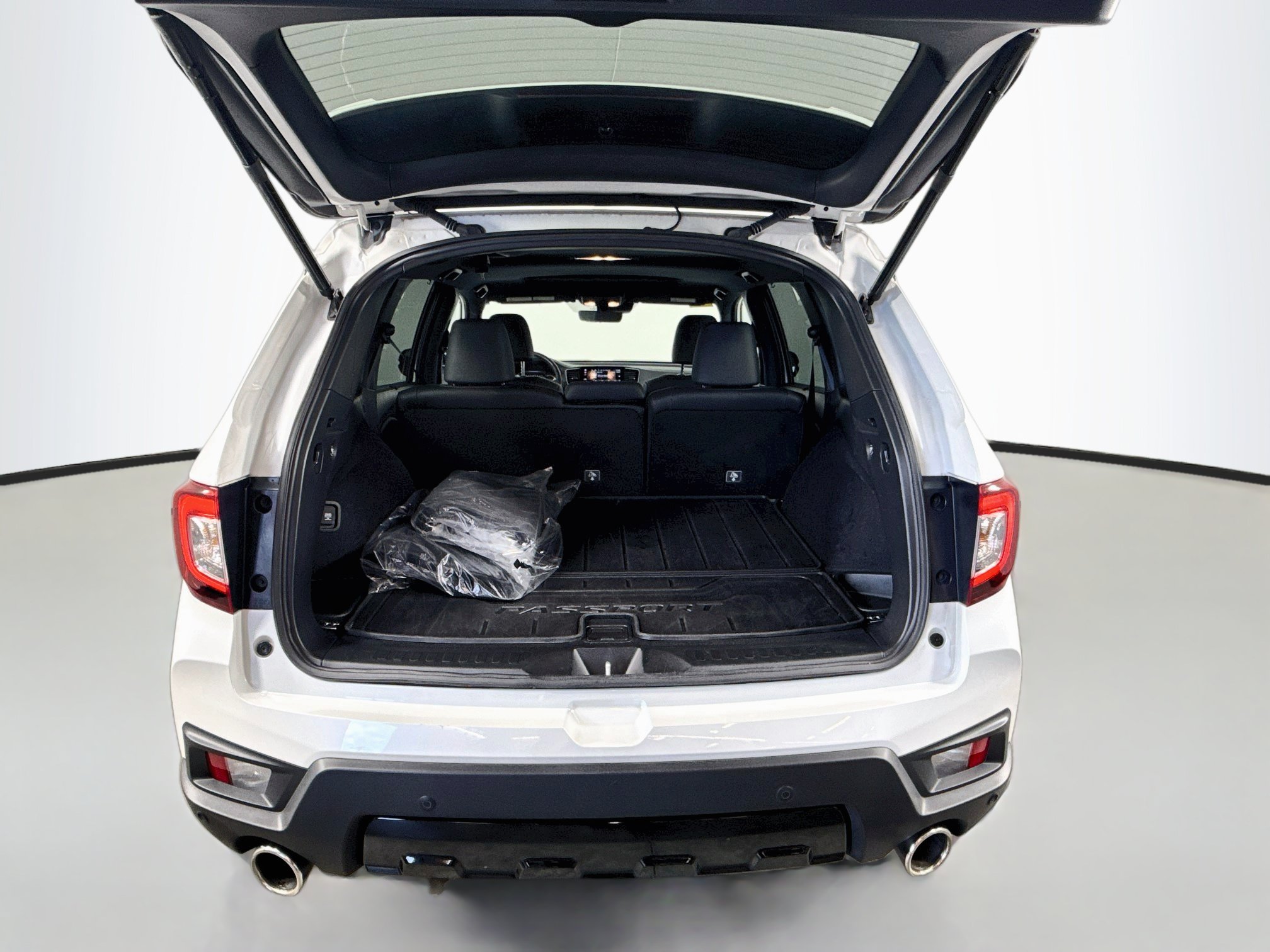 Used 2025 Honda Passport Black Edition image 25