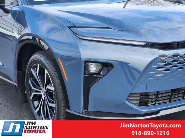 Used 2026 Toyota Crown Signia image 11