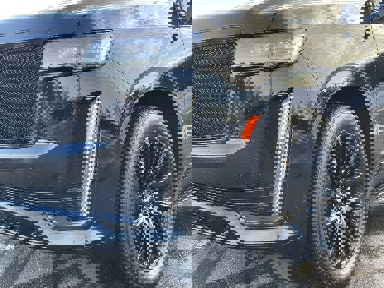 Certified 2024 Cadillac Escalade Sport Platinum w/ LPO, ONYX Package image 44