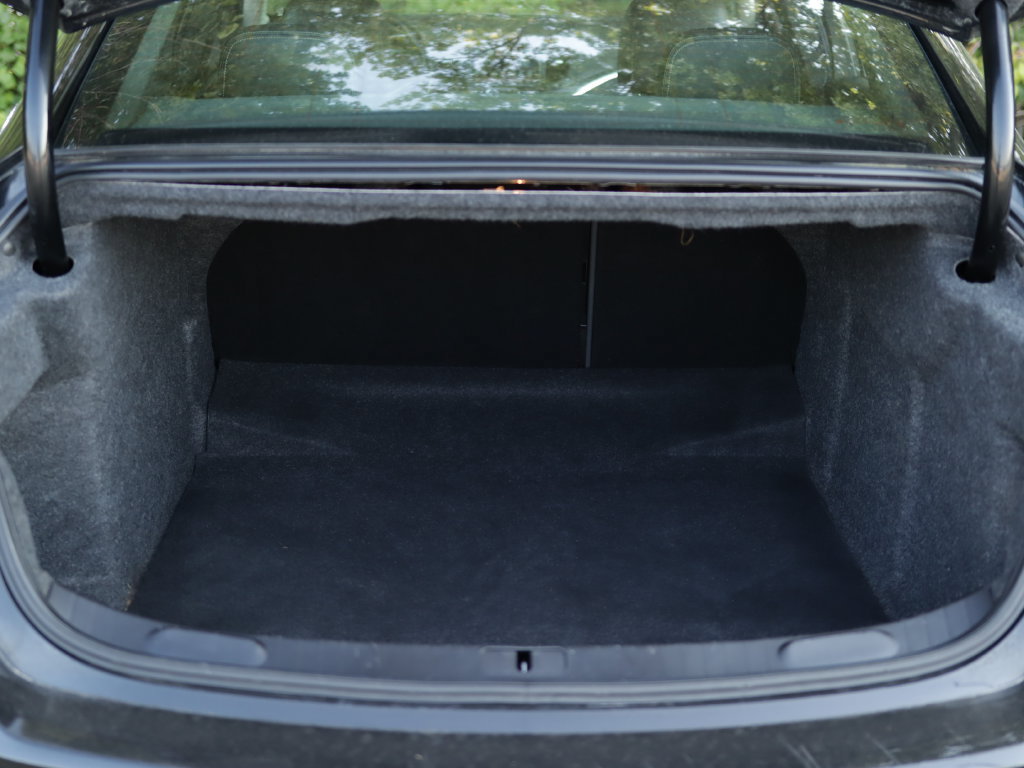 Used 2016 Chevrolet Impala LTZ FWD image 28