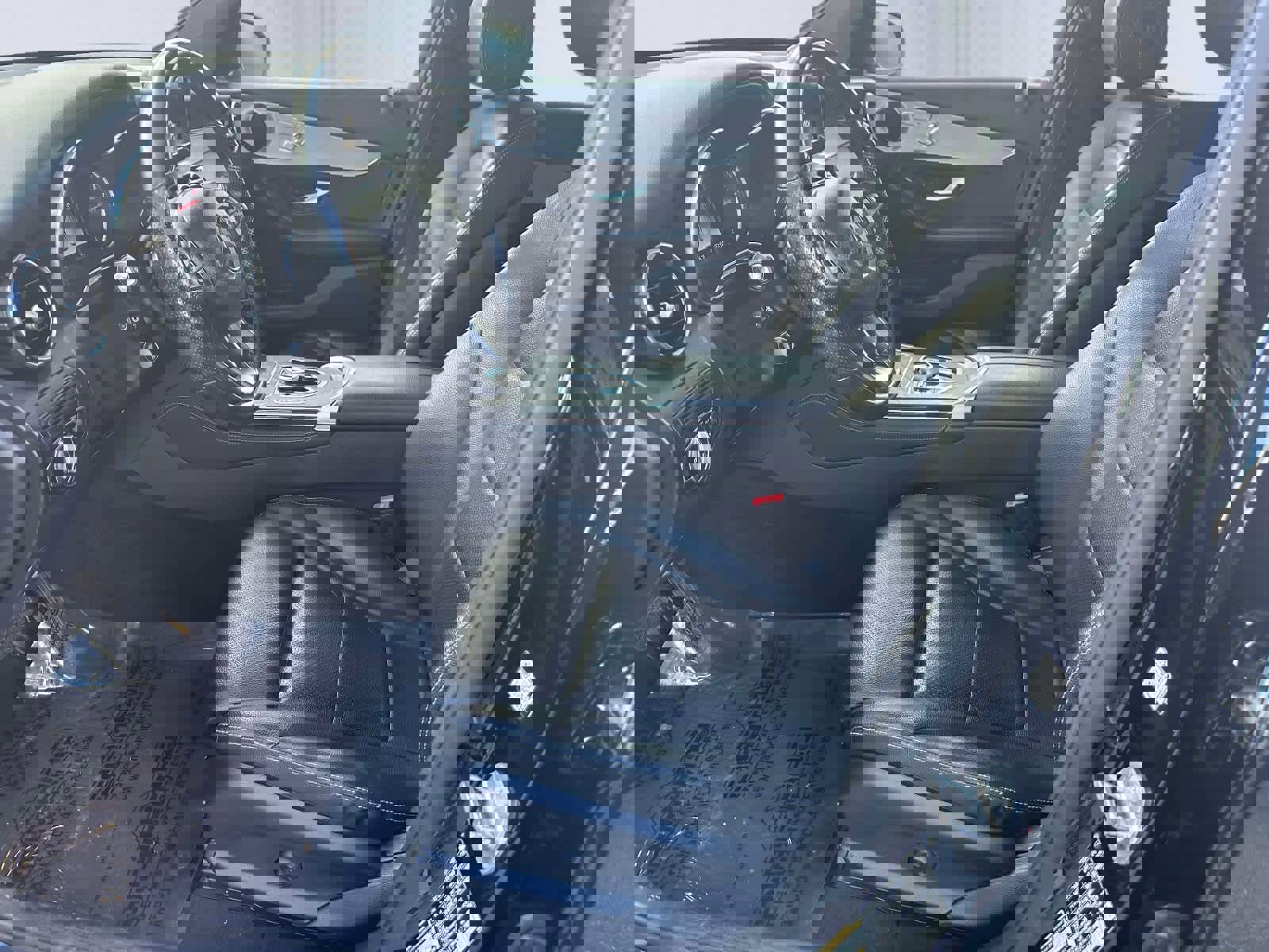 Used 2019 Mercedes-Benz GLC 300 4MATIC image 13