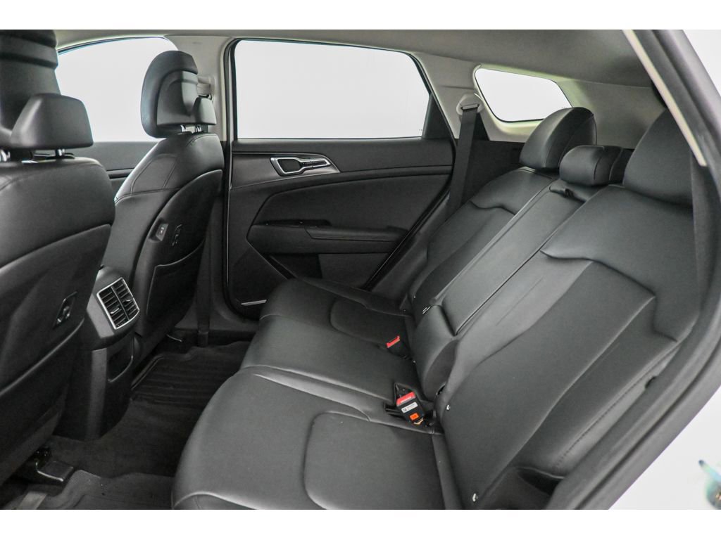 Used 2023 Kia Sportage EX image 30
